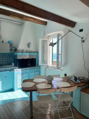 Cucina o angolo cottura di Elegant apartment with sea view
