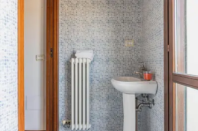 Bagno di GuestHost - Parma Parco Ducale Duplex Apartment with parking