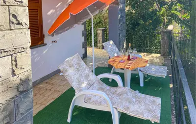 Balcone o terrazza di 2 Bedroom Lovely Apartment In Cembrano