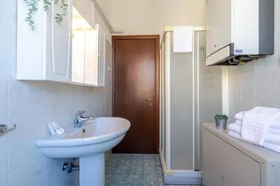 Bagno di Virginia Apartments