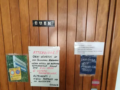 Certificato, attestato, insegna o altro documento esposto da Casa Guen Parma